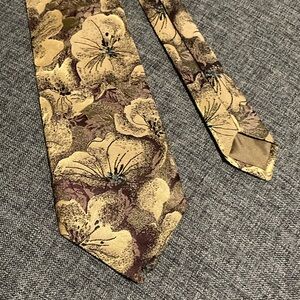 PFAU gold necktie